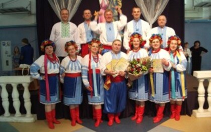 ТАНЦЮВАЛЬНИЙ КОЛЕКТИВ БАРВІНОК М. КОБЕЛЯКИ