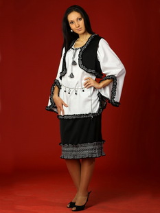 Вишитий костюм ЖК 15