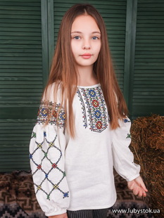 Вишиванка для дівчинки B-055-01-d